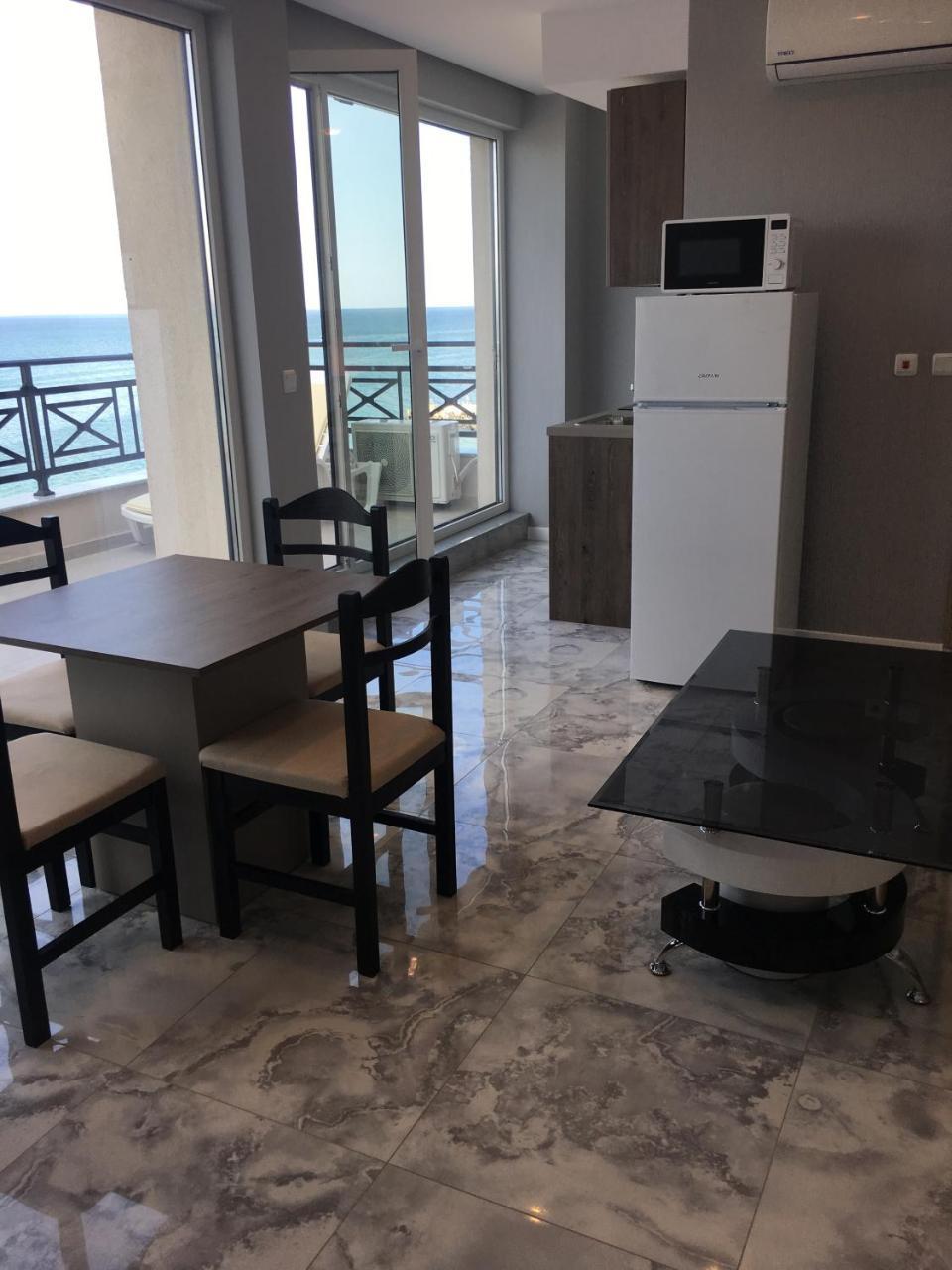 Golden Sea View Penthouse Apartment Pomorie Ngoại thất bức ảnh